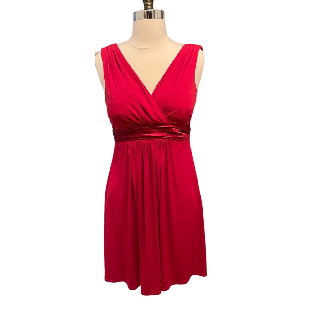 David’s Bridal red dress jersey fit and flare w/ satin detail knee length size 4